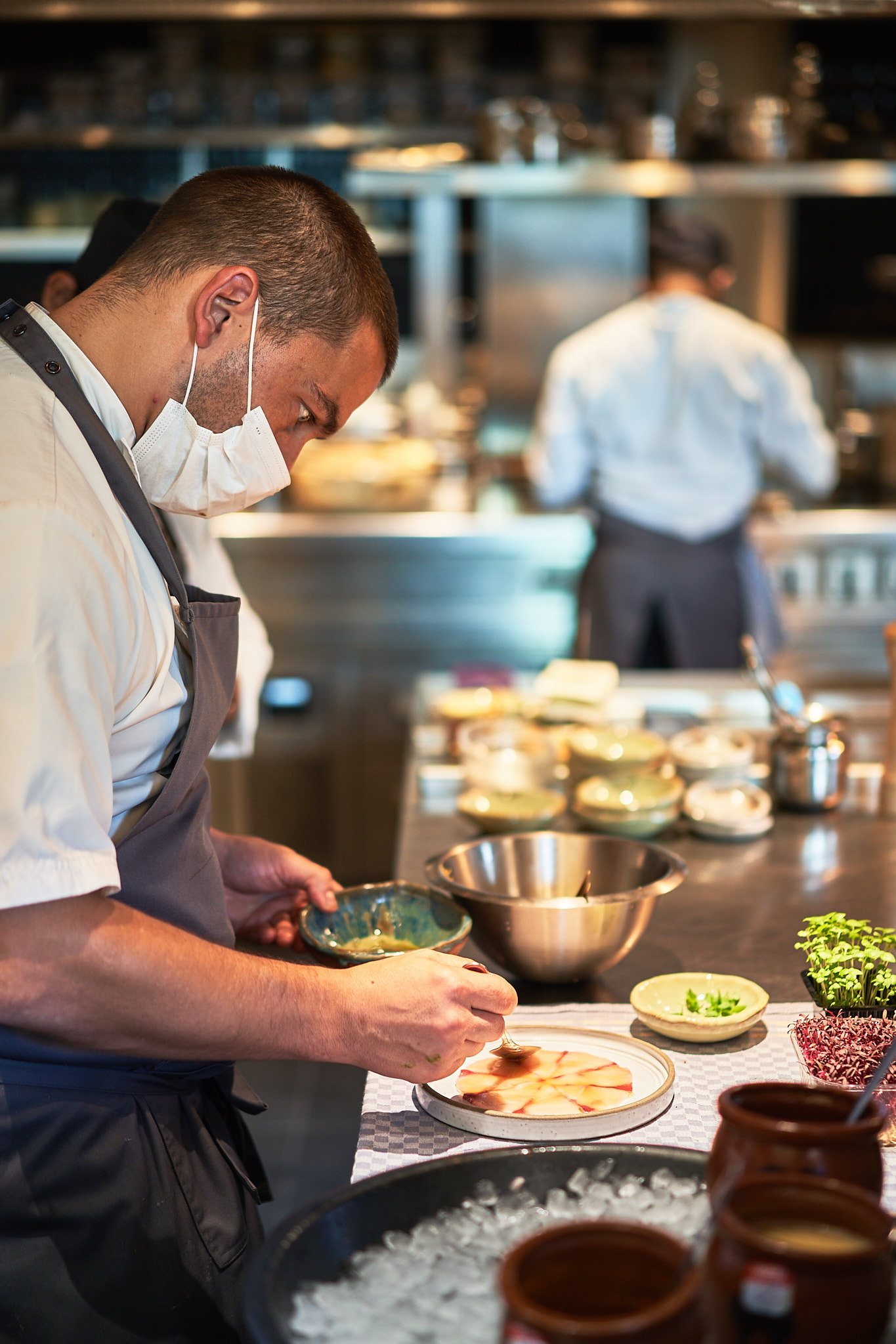Rohen Head chef prepping